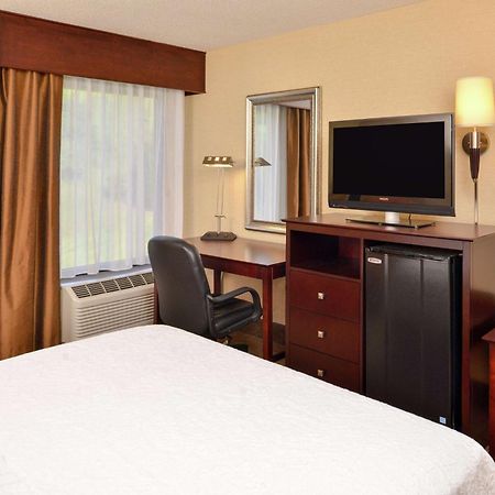 Hampton Inn Staunton Exterior foto